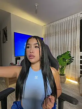 Snapshot of AliceBoomx chatting on 04/01/26, 04:58 AliceBoomx online show from 04/01/26, 04:58