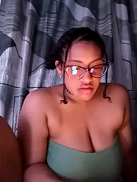 gigiblue89 online show from 02/26/26, 06:57