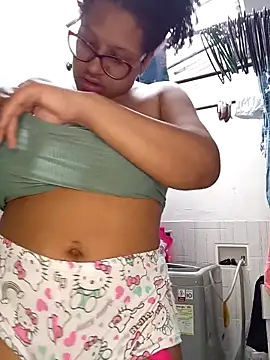 gigiblue89 online show from 04/05/26, 03:08