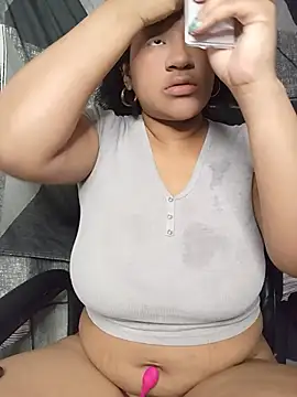 gigiblue89 online show from 06/24/26, 08:02