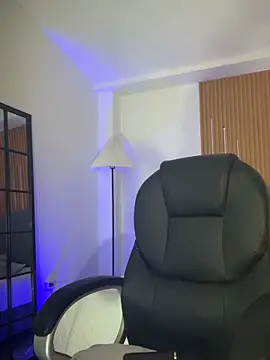 sara stormy online show from 04/16/26, 07:36