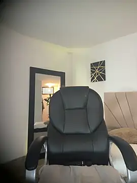 sara stormy online show from 04/10/26, 06:15