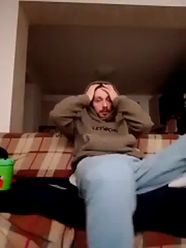 Snapshot of Magikmike94 chatting on 02/18/26, 01:14 Magikmike94 online show from 02/18/26, 01:14