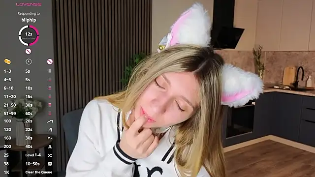 SuAvison online show from 03/23/26, 11:10