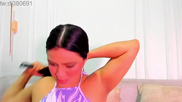 DulceQueen1 online show from 04/08/26, 12:06