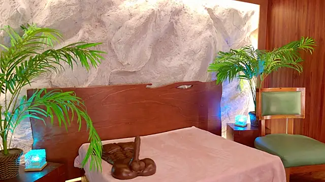 Snapshot of Rolyloren_ chatting on 02/26/26, 04:07 Rolyloren online show from 02/26/26, 04:07