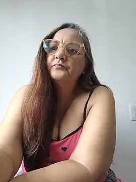 Noemipopi online show from 06/07/26, 01:16