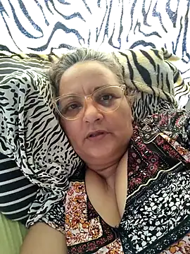 Snapshot of Noemipopi chatting on 02/20/26, 05:37 Noemipopi online show from 02/20/26, 05:37