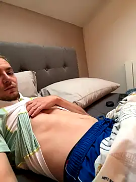 Crevette311 online show from 11/16/25, 03:39