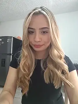 Snapshot of Bebitafiu69 chatting on 02/20/26, 04:31 Bebitafiu69 online show from 02/20/26, 04:31