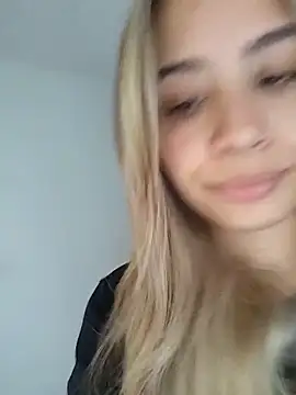 Snapshot of Bebitafiu69 chatting on 02/19/26, 05:32 Bebitafiu69 online show from 02/19/26, 05:32