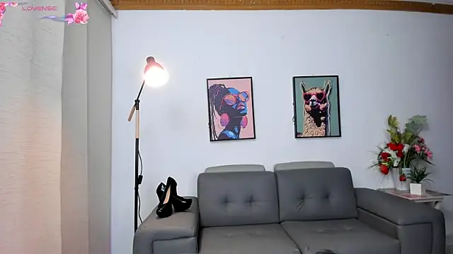 Snapshot of aria-voss chatting on 02/23/26, 12:28 aria-voss online show from 02/23/26, 12:28