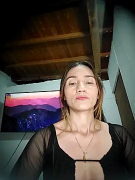 Snapshot of isaa- chatting on 05/13/26, 04:47 isaa- online show from 05/13/26, 04:47