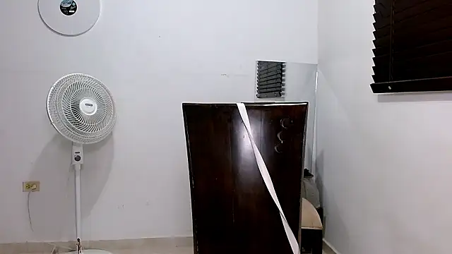 MiaDiamontLatin online show from 03/13/26, 03:22