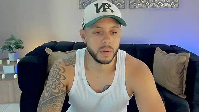 Snapshot of Daniel_kingx chatting on 02/26/26, 01:44 Daniel kingx online show from 02/26/26, 01:44