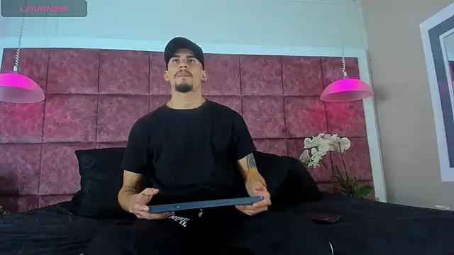 SharonTygaX online show from 03/21/26, 04:03