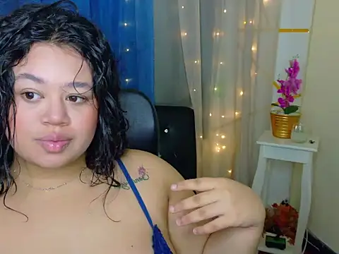 Snapshot of chatting on 02/23/26, 01:01 online show from 02/23/26, 01:01