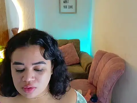 Snapshot of chatting on 03/18/26, 03:03 online show from 03/18/26, 03:03