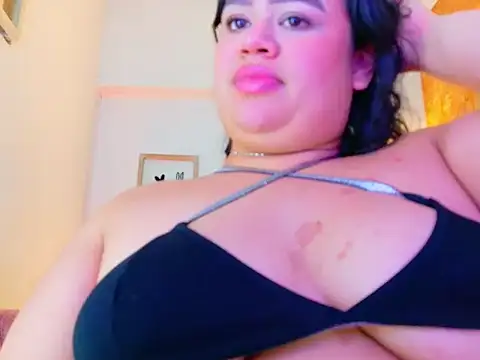 Snapshot of chatting on 04/08/26, 06:48 online show from 04/08/26, 06:48