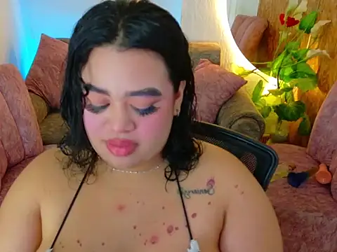 Snapshot of chatting on 03/07/26, 07:15 online show from 03/07/26, 07:15