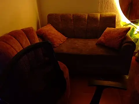 Snapshot of chatting on 03/05/26, 05:20 online show from 03/05/26, 05:20