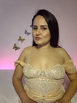 yissela92 online show from 03/28/26, 06:31