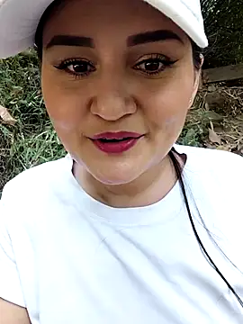 yissela92 online show from 03/10/26, 04:00