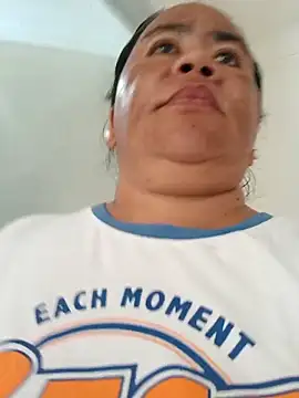 Snapshot of mature_l0ve43 chatting on 04/09/26, 01:29 mature l0ve43 online show from 04/09/26, 01:29