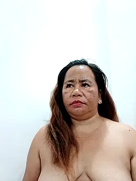 Snapshot of mature_l0ve43 chatting on 05/06/26, 05:22 mature l0ve43 online show from 05/06/26, 05:22