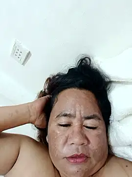 Snapshot of mature_l0ve43 chatting on 05/07/26, 03:59 mature l0ve43 online show from 05/07/26, 03:59