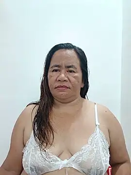 Snapshot of mature_l0ve43 chatting on 05/20/26, 01:08 mature l0ve43 online show from 05/20/26, 01:08