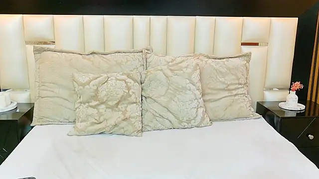 MiaDiamod online show from 05/27/26, 02:02