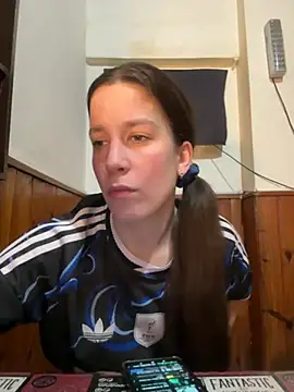 Snapshot of Melu12 chatting on 07/20/26, 01:13 Melu12 online show from 07/20/26, 01:13