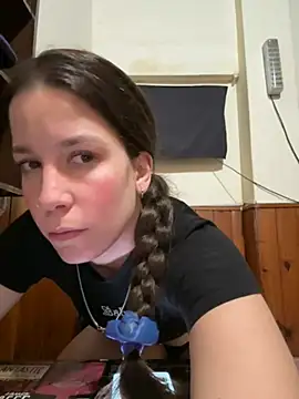 Snapshot of Melu12 chatting on 08/01/26, 01:25 Melu12 online show from 08/01/26, 01:25