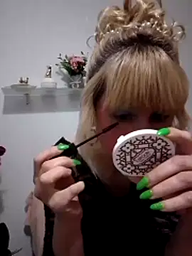 Snapshot of -Nefertiti- chatting on 03/08/26, 06:55 -Nefertiti- online show from 03/08/26, 06:55