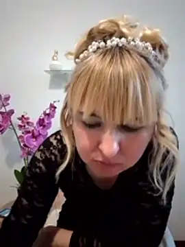 -Nefertiti- online show from 03/02/26, 04:02