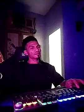 UcEng Lab online show from 03/11/26, 05:40