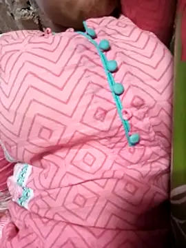 BreezySexyGirl69 online show from 04/07/26, 07:32