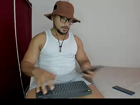 Snapshot of Cronos_Shong chatting on 07/08/26, 10:43 Cronos Shong online show from 07/08/26, 10:43