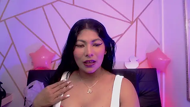 Snapshot of yvanna__smith chatting on 02/28/26, 03:28 yvanna smith online show from 02/28/26, 03:28