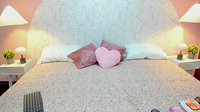 Angelie Rosebrm online show from 02/26/26, 12:43