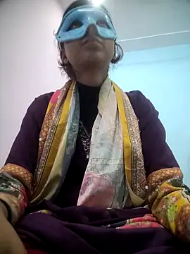 Snapshot of M_Lisha chatting on 02/21/26, 08:49 M Lisha online show from 02/21/26, 08:49