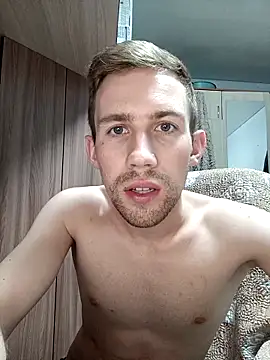 Snapshot of ---Dark--- chatting on 04/14/26, 04:34 ---Dark--- online show from 04/14/26, 04:34