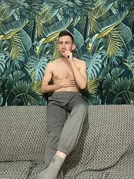 ---Dark--- online show from 06/11/26, 10:07
