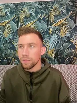 ---Dark--- online show from 06/11/26, 10:01