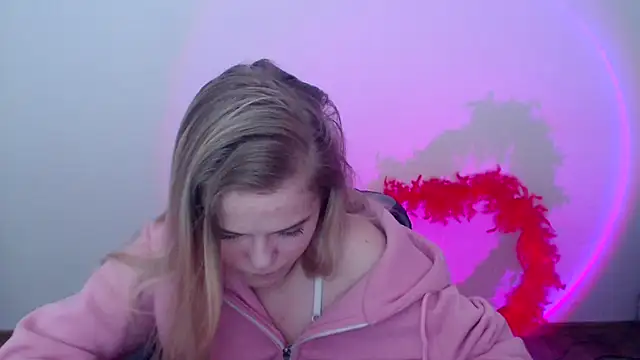 FoxiLana online show from 02/28/26, 09:20