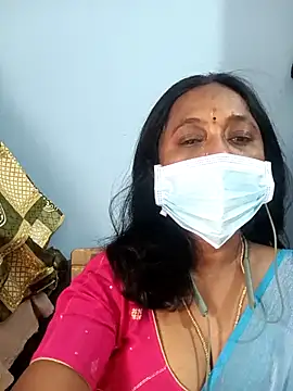 Snapshot of Raagini-Devi chatting on 03/04/26, 09:28 Raagini-Devi online show from 03/04/26, 09:28