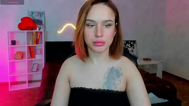 Snapshot of tina_xx_tina chatting on 02/22/26, 12:13 tina xx tina online show from 02/22/26, 12:13