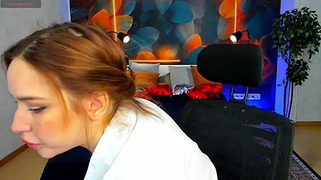 Snapshot of tina_xx_tina chatting on 02/27/26, 02:12 tina xx tina online show from 02/27/26, 02:12