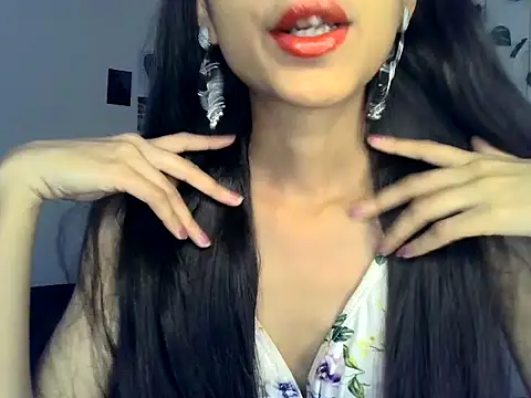 SIKSHA SINGH online show from 02/25/26, 05:51